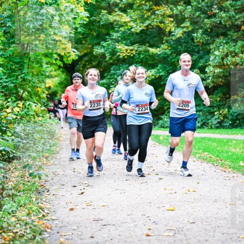 12.10.2025 - Bramfelder Halbmarathon 2025 Dr. Thomas Lammeyer http://msf.ph/oto/9349058 12.10.2025 10:29:28 Laufen 22, 2235, 2234, 2205 meine-sportfotos.de