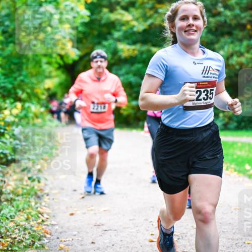 12.10.2025 - Bramfelder Halbmarathon 2025 Dr. Thomas Lammeyer http://msf.ph/oto/9349066 12.10.2025 10:29:31 Laufen 22133, 34, 235, 2 meine-sportfotos.de