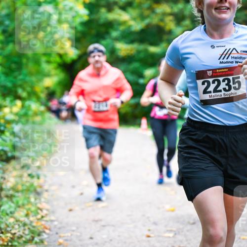 12.10.2025 - Bramfelder Halbmarathon 2025 Dr. Thomas Lammeyer http://msf.ph/oto/9349068 12.10.2025 10:29:31 Laufen 34, 2235 meine-sportfotos.de