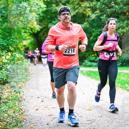 12.10.2025 - Bramfelder Halbmarathon 2025 Dr. Thomas Lammeyer http://msf.ph/oto/9349073 12.10.2025 10:29:32 Laufen 2218, 2892, 884, 24 meine-sportfotos.de