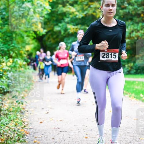 12.10.2025 - Bramfelder Halbmarathon 2025 Dr. Thomas Lammeyer http://msf.ph/oto/9349120 12.10.2025 10:29:41 Laufen 2363, 34, 2815 meine-sportfotos.de