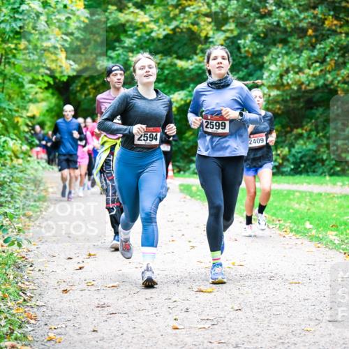 12.10.2025 - Bramfelder Halbmarathon 2025 Dr. Thomas Lammeyer http://msf.ph/oto/9349146 12.10.2025 10:29:46 Laufen 2594, 2599, 2409 meine-sportfotos.de