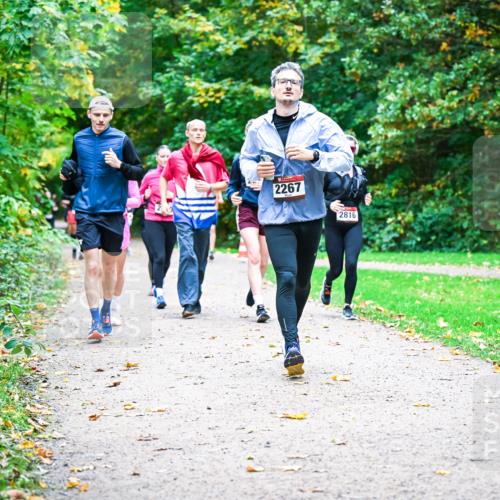 12.10.2025 - Bramfelder Halbmarathon 2025 Dr. Thomas Lammeyer http://msf.ph/oto/9349163 12.10.2025 10:29:50 Laufen 2267, 2816 meine-sportfotos.de