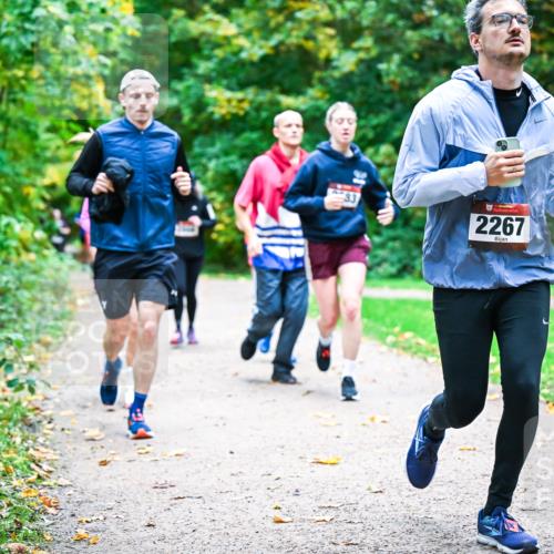 12.10.2025 - Bramfelder Halbmarathon 2025 Dr. Thomas Lammeyer http://msf.ph/oto/9349172 12.10.2025 10:29:51 Laufen 2267 meine-sportfotos.de