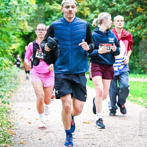 12.10.2025 - Bramfelder Halbmarathon 2025 Dr. Thomas Lammeyer http://msf.ph/oto/9349179 12.10.2025 10:29:52 Laufen 264, 33 meine-sportfotos.de