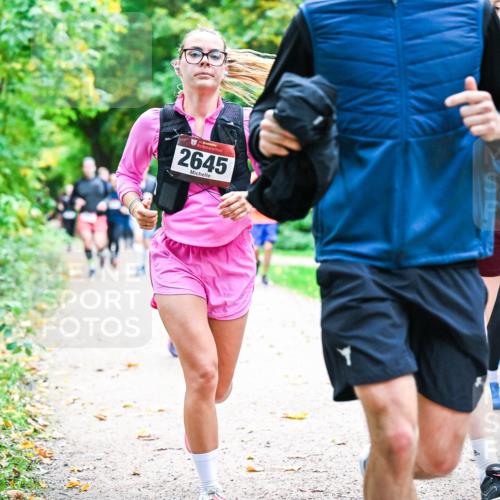 12.10.2025 - Bramfelder Halbmarathon 2025 Dr. Thomas Lammeyer http://msf.ph/oto/9349184 12.10.2025 10:29:53 Laufen 2645 meine-sportfotos.de