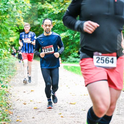 12.10.2025 - Bramfelder Halbmarathon 2025 Dr. Thomas Lammeyer http://msf.ph/oto/9349222 12.10.2025 10:30:00 Laufen 276, 2748, 2564 meine-sportfotos.de