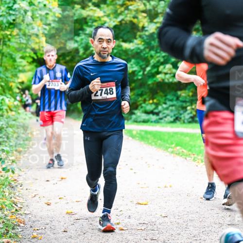 12.10.2025 - Bramfelder Halbmarathon 2025 Dr. Thomas Lammeyer http://msf.ph/oto/9349224 12.10.2025 10:30:00 Laufen 31, 2703, 2748, 2564 meine-sportfotos.de