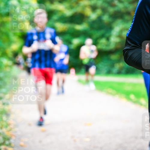 12.10.2025 - Bramfelder Halbmarathon 2025 Dr. Thomas Lammeyer http://msf.ph/oto/9349229 12.10.2025 10:30:02 Laufen  meine-sportfotos.de