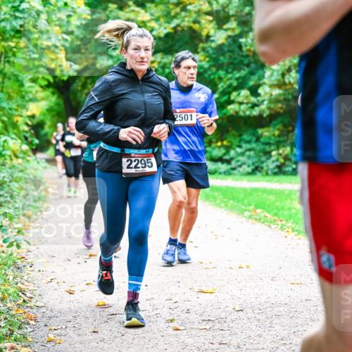 12.10.2025 - Bramfelder Halbmarathon 2025 Dr. Thomas Lammeyer http://msf.ph/oto/9349238 12.10.2025 10:30:04 Laufen 2295, 2501 meine-sportfotos.de