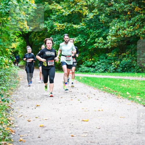 12.10.2025 - Bramfelder Halbmarathon 2025 Dr. Thomas Lammeyer http://msf.ph/oto/9349255 12.10.2025 10:30:07 Laufen 27, 2222, 2751, 49 meine-sportfotos.de