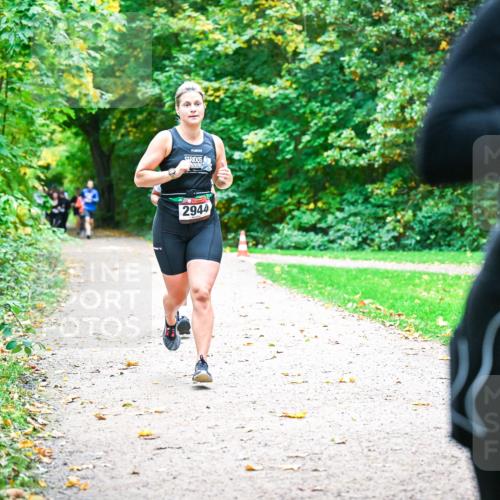 12.10.2025 - Bramfelder Halbmarathon 2025 Dr. Thomas Lammeyer http://msf.ph/oto/9349290 12.10.2025 10:30:13 Laufen 2944, 2 meine-sportfotos.de