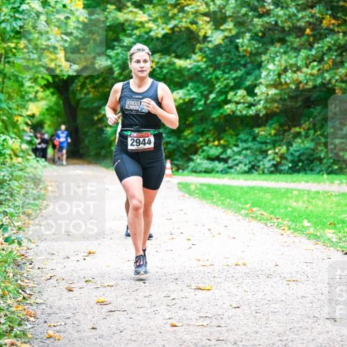 12.10.2025 - Bramfelder Halbmarathon 2025 Dr. Thomas Lammeyer http://msf.ph/oto/9349292 12.10.2025 10:30:13 Laufen 2944 meine-sportfotos.de