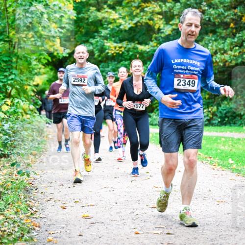 12.10.2025 - Bramfelder Halbmarathon 2025 Dr. Thomas Lammeyer http://msf.ph/oto/9349333 12.10.2025 10:30:28 Laufen 2302, 2592, 225, 2577, 2349 meine-sportfotos.de