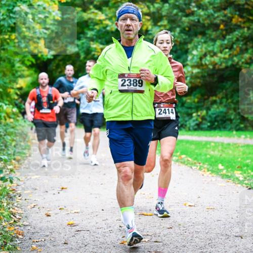 12.10.2025 - Bramfelder Halbmarathon 2025 Dr. Thomas Lammeyer http://msf.ph/oto/9349377 12.10.2025 10:30:37 Laufen 2389, 2414 meine-sportfotos.de