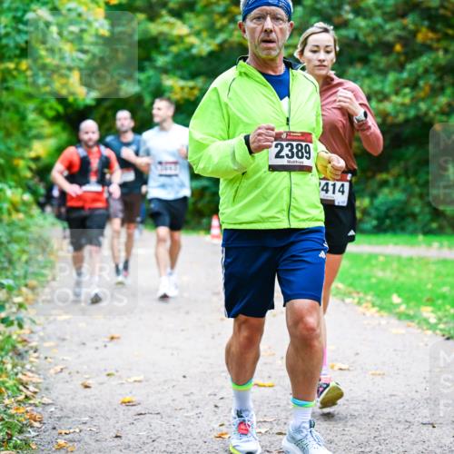 12.10.2025 - Bramfelder Halbmarathon 2025 Dr. Thomas Lammeyer http://msf.ph/oto/9349379 12.10.2025 10:30:37 Laufen 2389, 414 meine-sportfotos.de