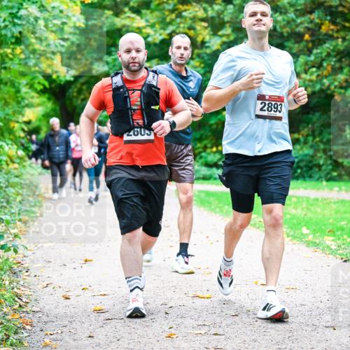 12.10.2025 - Bramfelder Halbmarathon 2025 Dr. Thomas Lammeyer http://msf.ph/oto/9349395 12.10.2025 10:30:40 Laufen 2605, 2893 meine-sportfotos.de