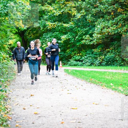 12.10.2025 - Bramfelder Halbmarathon 2025 Dr. Thomas Lammeyer http://msf.ph/oto/9349405 12.10.2025 10:30:42 Laufen  meine-sportfotos.de