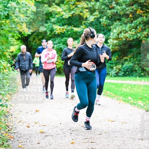 12.10.2025 - Bramfelder Halbmarathon 2025 Dr. Thomas Lammeyer http://msf.ph/oto/9349424 12.10.2025 10:30:45 Laufen 234, 56, 8, 101 meine-sportfotos.de
