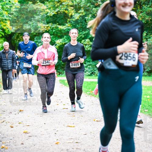 12.10.2025 - Bramfelder Halbmarathon 2025 Dr. Thomas Lammeyer http://msf.ph/oto/9349430 12.10.2025 10:30:46 Laufen 2206, 2342, 2405, 2956 meine-sportfotos.de