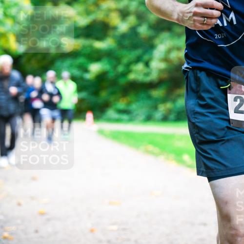 12.10.2025 - Bramfelder Halbmarathon 2025 Dr. Thomas Lammeyer http://msf.ph/oto/9349450 12.10.2025 10:30:50 Laufen 2019, 2206 meine-sportfotos.de