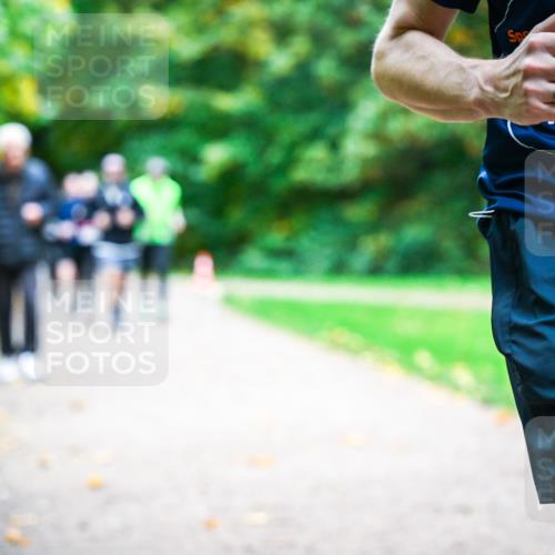 12.10.2025 - Bramfelder Halbmarathon 2025 Dr. Thomas Lammeyer http://msf.ph/oto/9349451 12.10.2025 10:30:50 Laufen 2019, 220 meine-sportfotos.de
