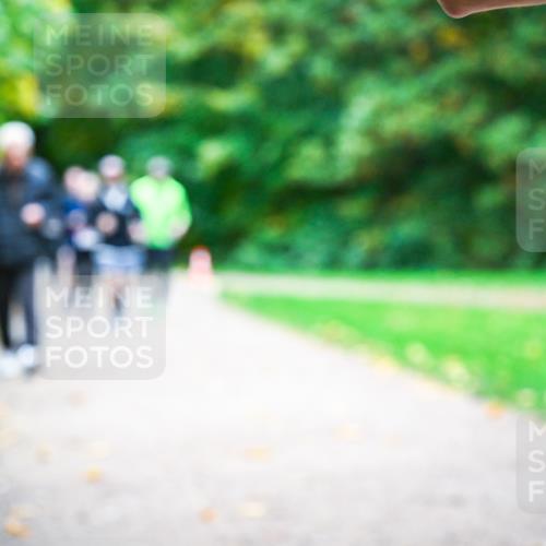12.10.2025 - Bramfelder Halbmarathon 2025 Dr. Thomas Lammeyer http://msf.ph/oto/9349452 12.10.2025 10:30:50 Laufen  meine-sportfotos.de