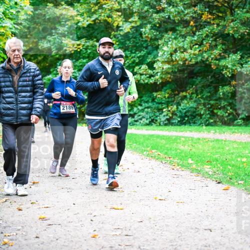 12.10.2025 - Bramfelder Halbmarathon 2025 Dr. Thomas Lammeyer http://msf.ph/oto/9349457 12.10.2025 10:30:53 Laufen 2189 meine-sportfotos.de