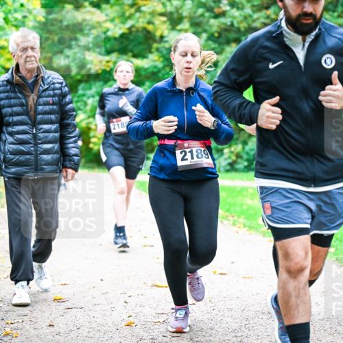 12.10.2025 - Bramfelder Halbmarathon 2025 Dr. Thomas Lammeyer http://msf.ph/oto/9349468 12.10.2025 10:30:55 Laufen 2188, 2189 meine-sportfotos.de