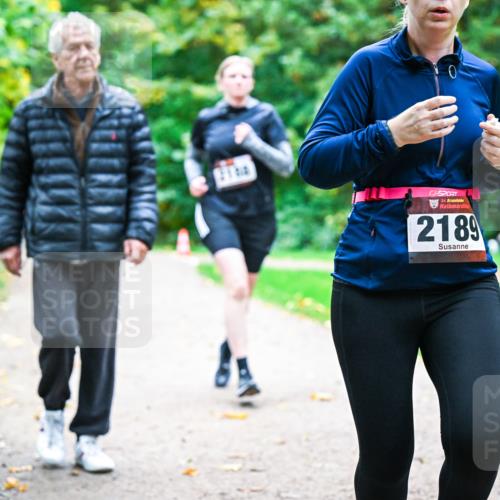 12.10.2025 - Bramfelder Halbmarathon 2025 Dr. Thomas Lammeyer http://msf.ph/oto/9349474 12.10.2025 10:30:56 Laufen 0, 34, 2189, 10 meine-sportfotos.de