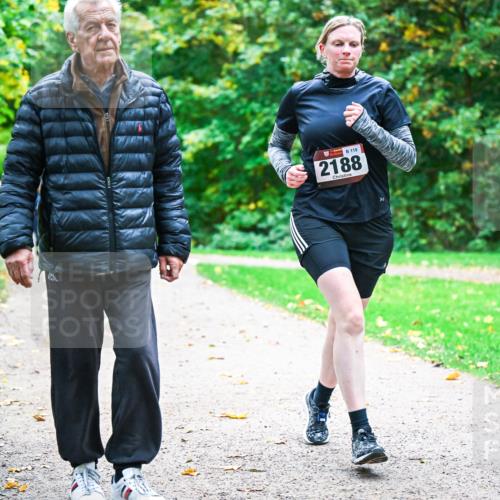 12.10.2025 - Bramfelder Halbmarathon 2025 Dr. Thomas Lammeyer http://msf.ph/oto/9349478 12.10.2025 10:30:56 Laufen 119, 2188 meine-sportfotos.de