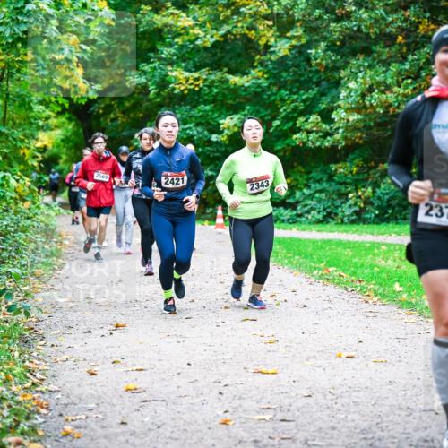 12.10.2025 - Bramfelder Halbmarathon 2025 Dr. Thomas Lammeyer http://msf.ph/oto/9349510 12.10.2025 10:31:04 Laufen 2569, 2421, 2343, 2377 meine-sportfotos.de