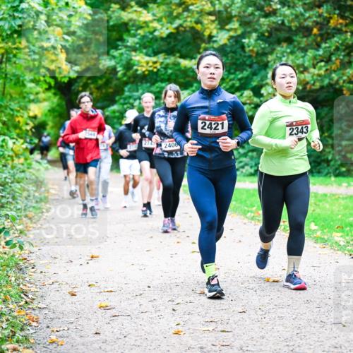 12.10.2025 - Bramfelder Halbmarathon 2025 Dr. Thomas Lammeyer http://msf.ph/oto/9349518 12.10.2025 10:31:05 Laufen 2569, 2406, 2421, 2343 meine-sportfotos.de