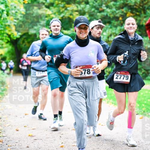 12.10.2025 - Bramfelder Halbmarathon 2025 Dr. Thomas Lammeyer http://msf.ph/oto/9349541 12.10.2025 10:31:10 Laufen 2585, 378, 2779 meine-sportfotos.de