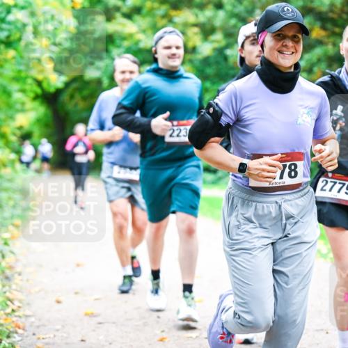 12.10.2025 - Bramfelder Halbmarathon 2025 Dr. Thomas Lammeyer http://msf.ph/oto/9349544 12.10.2025 10:31:10 Laufen 223, 78, 2779 meine-sportfotos.de