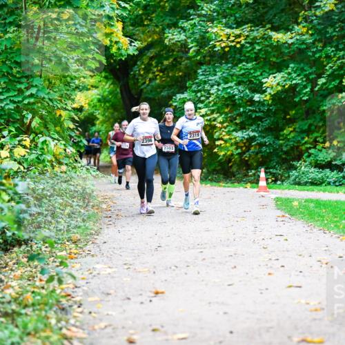 12.10.2025 - Bramfelder Halbmarathon 2025 Dr. Thomas Lammeyer http://msf.ph/oto/9349574 12.10.2025 10:31:19 Laufen 2319, 2396, 2224, 2303 meine-sportfotos.de