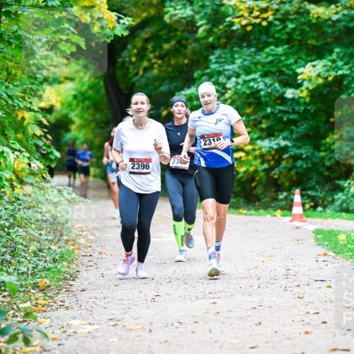 12.10.2025 - Bramfelder Halbmarathon 2025 Dr. Thomas Lammeyer http://msf.ph/oto/9349582 12.10.2025 10:31:21 Laufen 236, 2396, 2310 meine-sportfotos.de