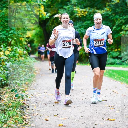 12.10.2025 - Bramfelder Halbmarathon 2025 Dr. Thomas Lammeyer http://msf.ph/oto/9349603 12.10.2025 10:31:24 Laufen 2396, 2319 meine-sportfotos.de