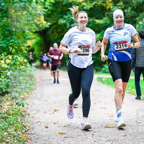 12.10.2025 - Bramfelder Halbmarathon 2025 Dr. Thomas Lammeyer http://msf.ph/oto/9349609 12.10.2025 10:31:25 Laufen 396, 2319 meine-sportfotos.de