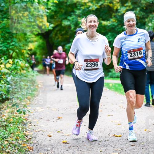 12.10.2025 - Bramfelder Halbmarathon 2025 Dr. Thomas Lammeyer http://msf.ph/oto/9349610 12.10.2025 10:31:25 Laufen 2319, 2396 meine-sportfotos.de