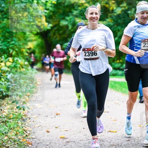 12.10.2025 - Bramfelder Halbmarathon 2025 Dr. Thomas Lammeyer http://msf.ph/oto/9349612 12.10.2025 10:31:25 Laufen 2396, 2319 meine-sportfotos.de