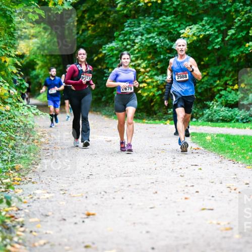 12.10.2025 - Bramfelder Halbmarathon 2025 Dr. Thomas Lammeyer http://msf.ph/oto/9349654 12.10.2025 10:31:34 Laufen 2937, 73, 679, 2988 meine-sportfotos.de