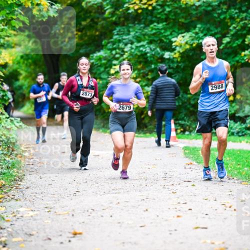 12.10.2025 - Bramfelder Halbmarathon 2025 Dr. Thomas Lammeyer http://msf.ph/oto/9349661 12.10.2025 10:31:35 Laufen 2988, 2873, 2679 meine-sportfotos.de