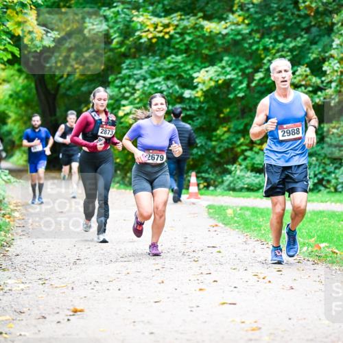 12.10.2025 - Bramfelder Halbmarathon 2025 Dr. Thomas Lammeyer http://msf.ph/oto/9349666 12.10.2025 10:31:36 Laufen 2873, 2988, 2679 meine-sportfotos.de
