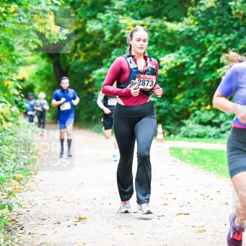 12.10.2025 - Bramfelder Halbmarathon 2025 Dr. Thomas Lammeyer http://msf.ph/oto/9349683 12.10.2025 10:31:39 Laufen 2873, 679 meine-sportfotos.de