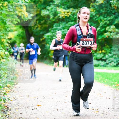 12.10.2025 - Bramfelder Halbmarathon 2025 Dr. Thomas Lammeyer http://msf.ph/oto/9349686 12.10.2025 10:31:39 Laufen 2873 meine-sportfotos.de