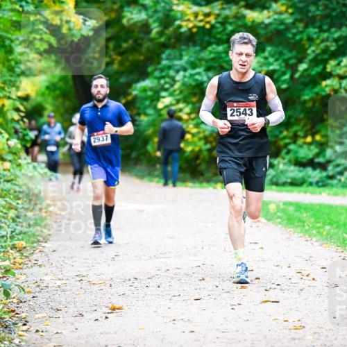 12.10.2025 - Bramfelder Halbmarathon 2025 Dr. Thomas Lammeyer http://msf.ph/oto/9349695 12.10.2025 10:31:41 Laufen 2543, 2937 meine-sportfotos.de