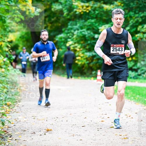 12.10.2025 - Bramfelder Halbmarathon 2025 Dr. Thomas Lammeyer http://msf.ph/oto/9349698 12.10.2025 10:31:41 Laufen 2937, 2543, 847 meine-sportfotos.de