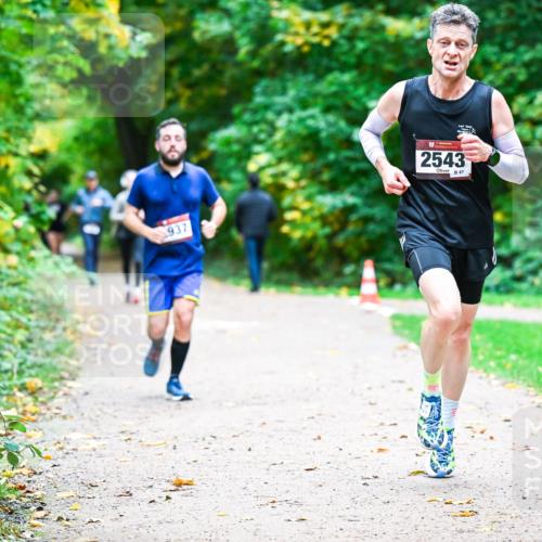 12.10.2025 - Bramfelder Halbmarathon 2025 Dr. Thomas Lammeyer http://msf.ph/oto/9349699 12.10.2025 10:31:42 Laufen 937, 2543, 47 meine-sportfotos.de