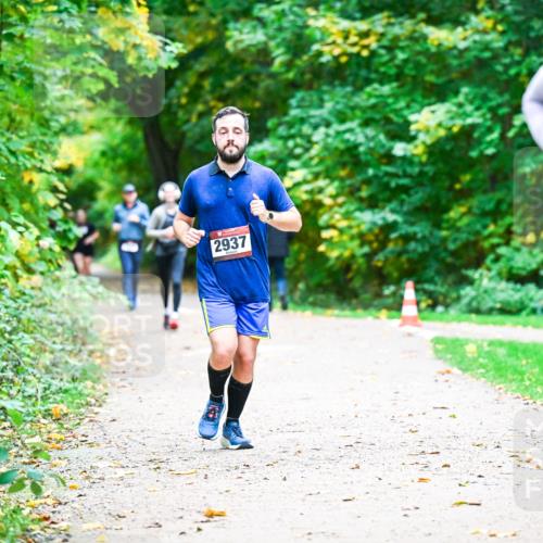 12.10.2025 - Bramfelder Halbmarathon 2025 Dr. Thomas Lammeyer http://msf.ph/oto/9349702 12.10.2025 10:31:42 Laufen 2937, 2543 meine-sportfotos.de